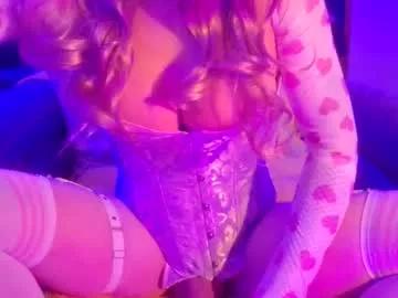 Try our girls live displays and explore the company of endless strippers, with beautiful physiques, vibrating toys and more.