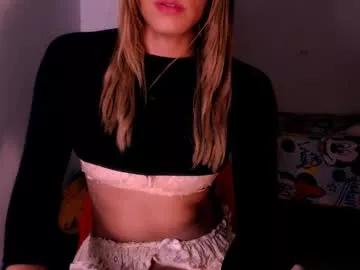 Try our girls live displays and explore the company of endless strippers, with beautiful physiques, vibrating toys and more.