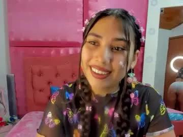 Try our girls live displays and explore the company of endless strippers, with beautiful physiques, vibrating toys and more.