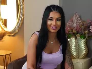 Try our girls live displays and explore the company of endless strippers, with beautiful physiques, vibrating toys and more.