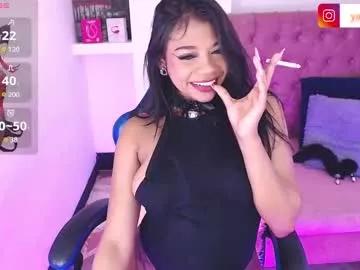 Try our girls live displays and explore the company of endless strippers, with beautiful physiques, vibrating toys and more.