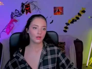 Try our girls live displays and explore the company of endless strippers, with beautiful physiques, vibrating toys and more.