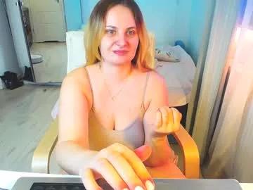 your_hot_mommy from Chaturbate