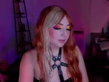 Try our girls live displays and explore the company of endless strippers, with beautiful physiques, vibrating toys and more.