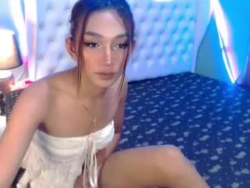 Try our girls live displays and explore the company of endless strippers, with beautiful physiques, vibrating toys and more.