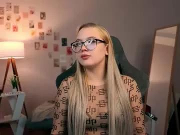 yourjullymoon from Chaturbate is Freechat