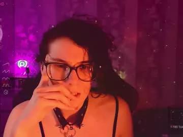 Try our girls live displays and explore the company of endless strippers, with beautiful physiques, vibrating toys and more.