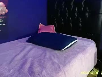 Try our girls live displays and explore the company of endless strippers, with beautiful physiques, vibrating toys and more.