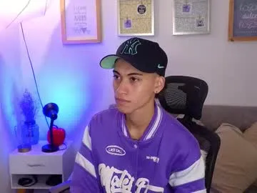 yulian_vasquez — Cum on my abs!   #twink #skinny #lovense #young #18 [1111 tokens remaining]