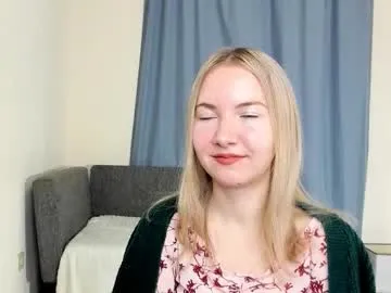 yuricazel — my goal for today: touch my bare shoulder show #new #18 #shy #blonde #young [39 tokens remaining]