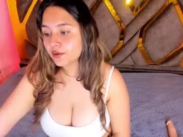 Try our girls live displays and explore the company of endless strippers, with beautiful physiques, vibrating toys and more.