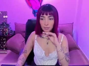 Try our girls live displays and explore the company of endless strippers, with beautiful physiques, vibrating toys and more.