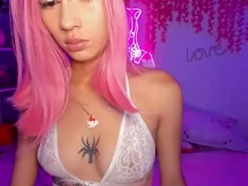 Try our girls live displays and explore the company of endless strippers, with beautiful physiques, vibrating toys and more.