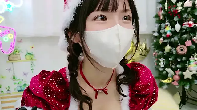 -minami- on StripChat