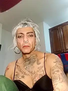 00Travsharongomez from StripChat is Freechat