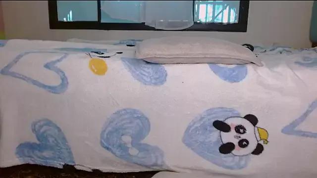 Try our girls live displays and explore the company of endless strippers, with beautiful physiques, vibrating toys and more.