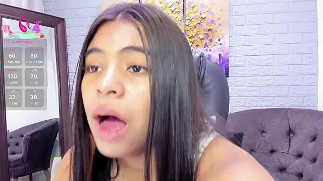 _Anna_Maria — Show Doggy + Spanks Hard