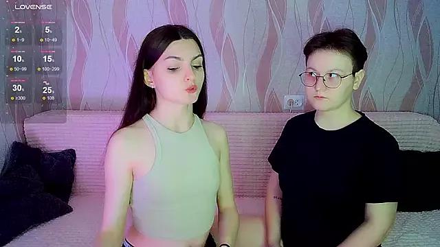 Try our girls live displays and explore the company of endless strippers, with beautiful physiques, vibrating toys and more.