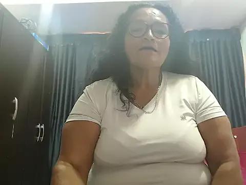 _Cristal from StripChat is Freechat