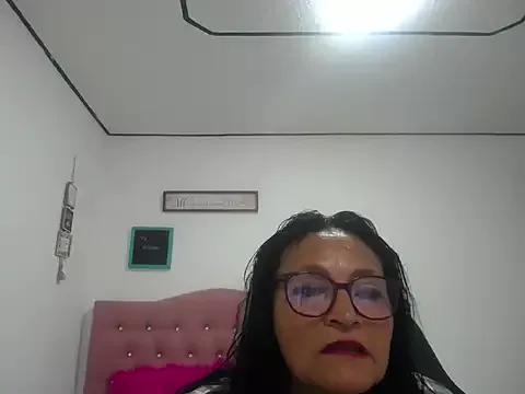 _Cristal from StripChat is Freechat