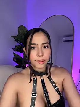 Try our girls live displays and explore the company of endless strippers, with beautiful physiques, vibrating toys and more.