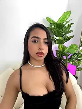 Try our girls live displays and explore the company of endless strippers, with beautiful physiques, vibrating toys and more.