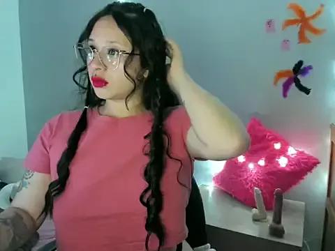 Try our girls live displays and explore the company of endless strippers, with beautiful physiques, vibrating toys and more.