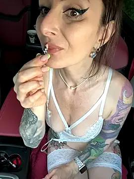 Try our girls live displays and explore the company of endless strippers, with beautiful physiques, vibrating toys and more.