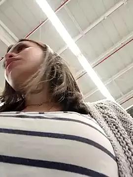 _Isabella-7 from StripChat is Freechat