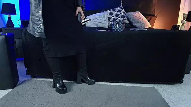 Try our girls live displays and explore the company of endless strippers, with beautiful physiques, vibrating toys and more.