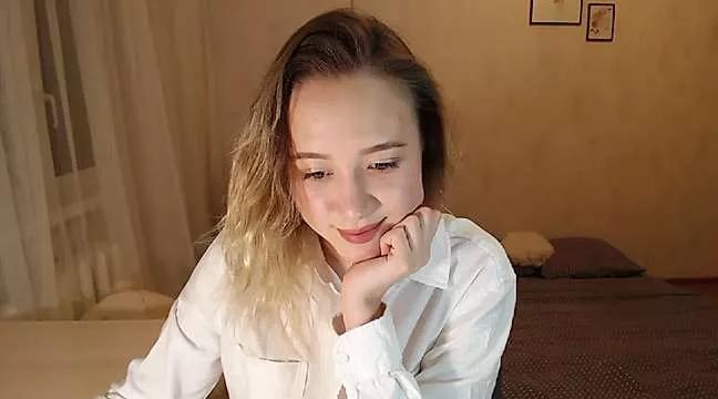 _lalune_ from StripChat