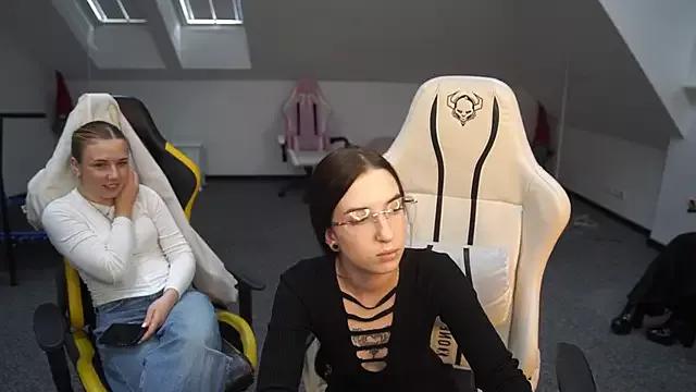 _Lili_054 from StripChat is Freechat