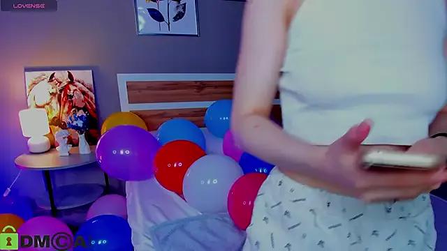 _little_Cat__ from StripChat is Freechat