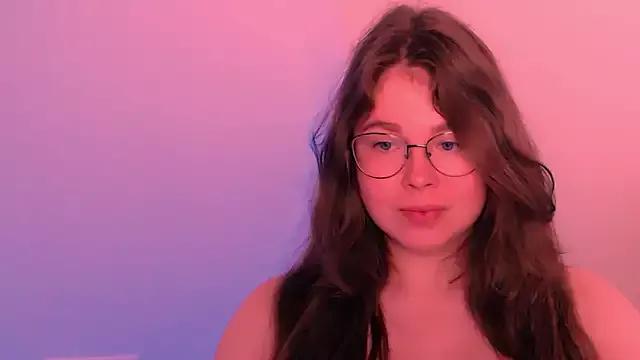 _Lovely_Mary from StripChat is Freechat