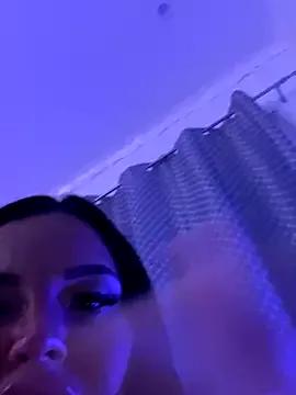 Try our girls live displays and explore the company of endless strippers, with beautiful physiques, vibrating toys and more.