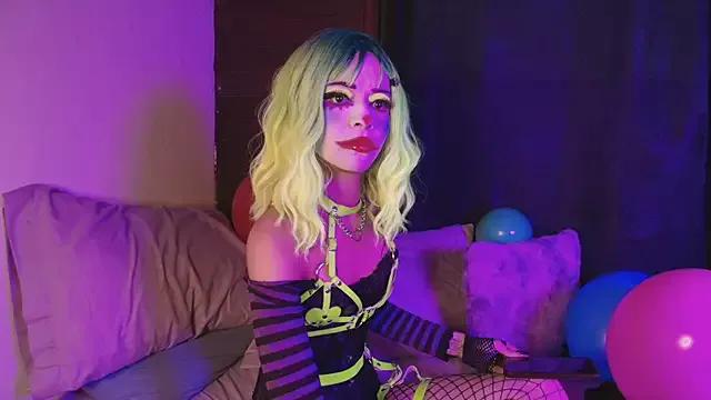 Try our girls live displays and explore the company of endless strippers, with beautiful physiques, vibrating toys and more.