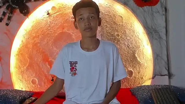 _Noah19 from StripChat is Freechat