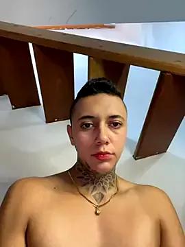 Try our girls live displays and explore the company of endless strippers, with beautiful physiques, vibrating toys and more.