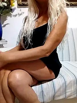Try our girls live displays and explore the company of endless strippers, with beautiful physiques, vibrating toys and more.