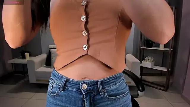 Try our girls live displays and explore the company of endless strippers, with beautiful physiques, vibrating toys and more.