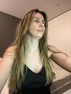 abbyluvxx_ from StripChat is Freechat
