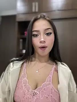 Try our girls live displays and explore the company of endless strippers, with beautiful physiques, vibrating toys and more.