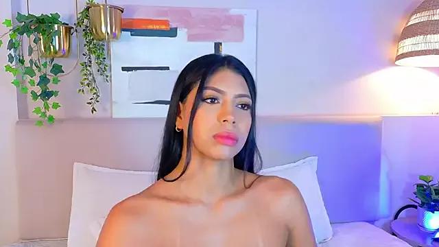 Try our girls live displays and explore the company of endless strippers, with beautiful physiques, vibrating toys and more.