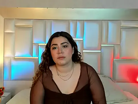 AdelaTaylor_ — I want to see your whole body bby