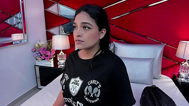 Try our girls live displays and explore the company of endless strippers, with beautiful physiques, vibrating toys and more.