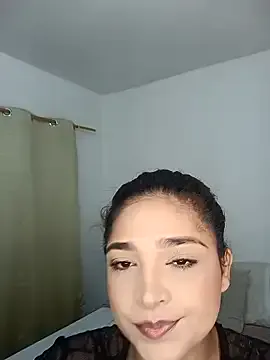 AdeleGray — shows big tits