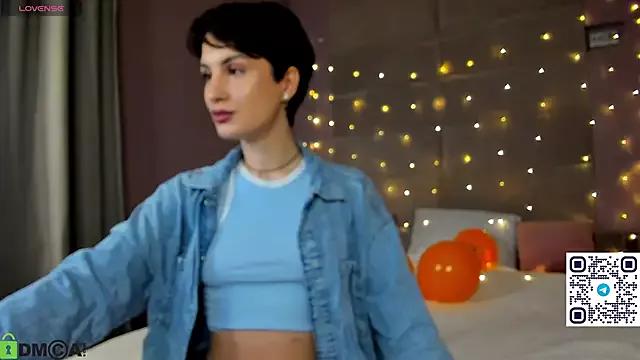 Try our girls live displays and explore the company of endless strippers, with beautiful physiques, vibrating toys and more.