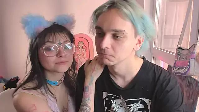 Try our girls live displays and explore the company of endless strippers, with beautiful physiques, vibrating toys and more.