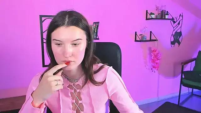 Try our girls live displays and explore the company of endless strippers, with beautiful physiques, vibrating toys and more.