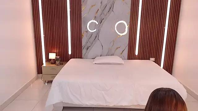 aixa_show from StripChat
